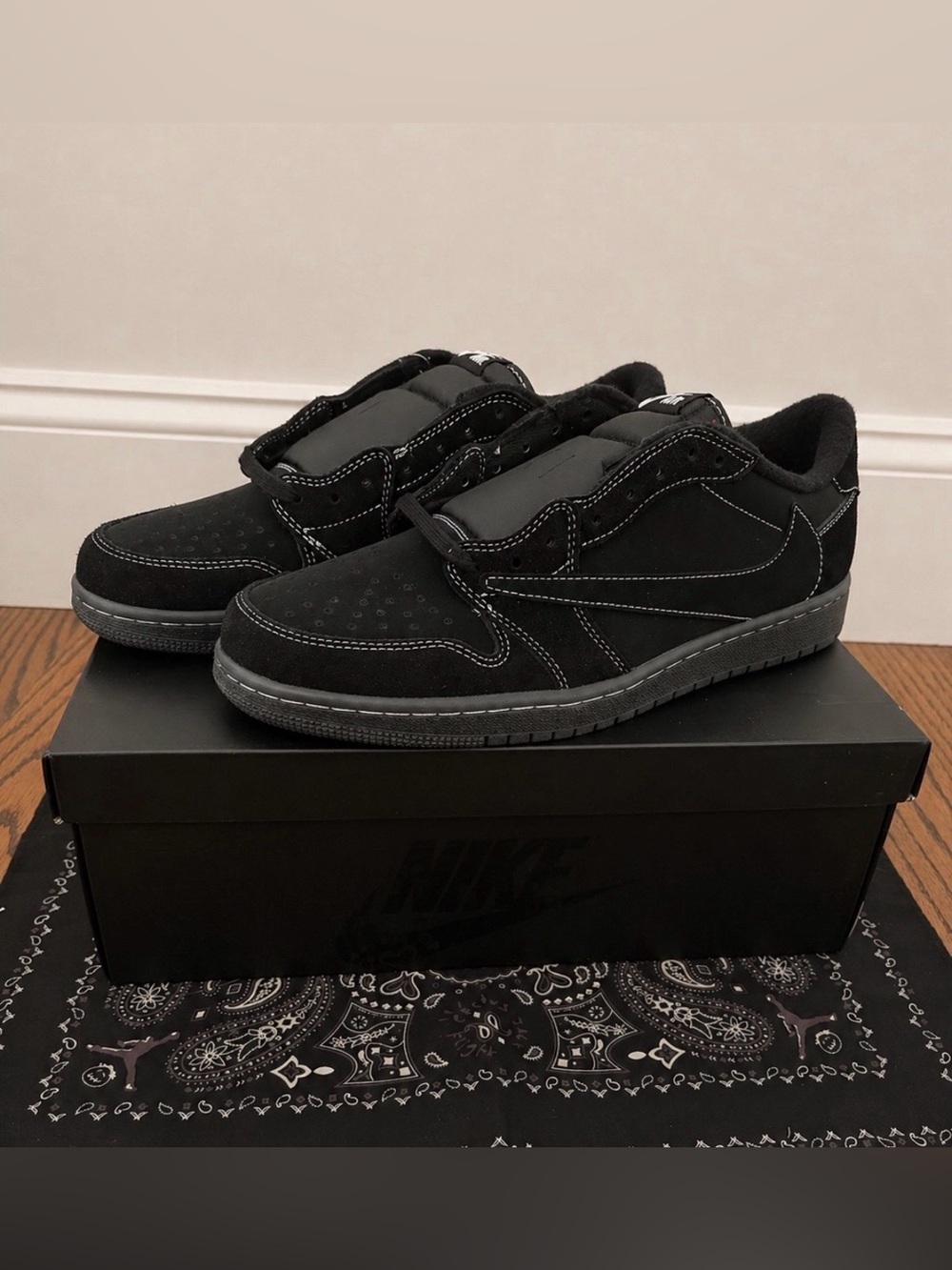 Jordan 1 x Travis Scott “Phantom” Size 8.5 - Picture 4 of 5
